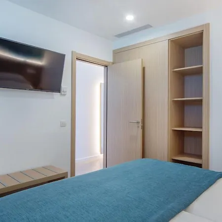 شقة فندقية أبارتهوتل فونتانيلاس بالايا 4*